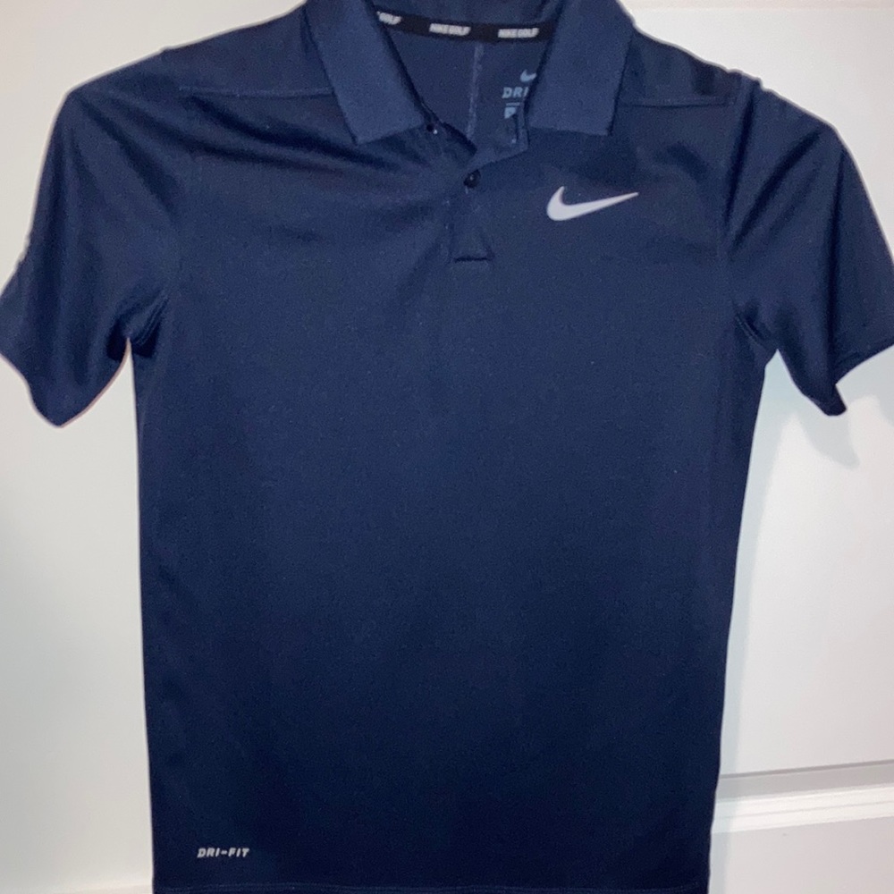 Brand new Nike boys shirt